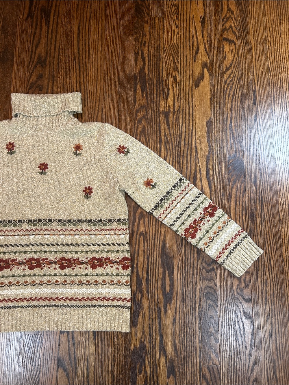 Vintage Floral Knit Turtleneck Sweater - Picture 7 of 8